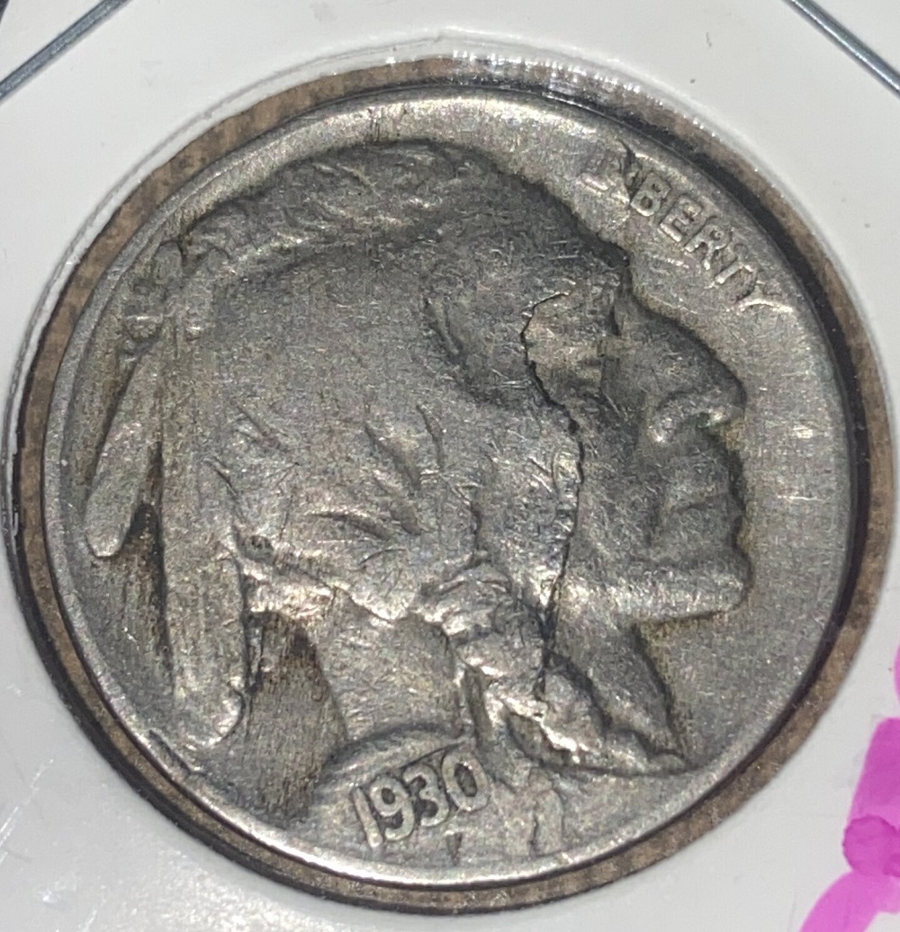 1930 Buffalo nickel die crack error showing raised ridge line on coin surface near the rim
